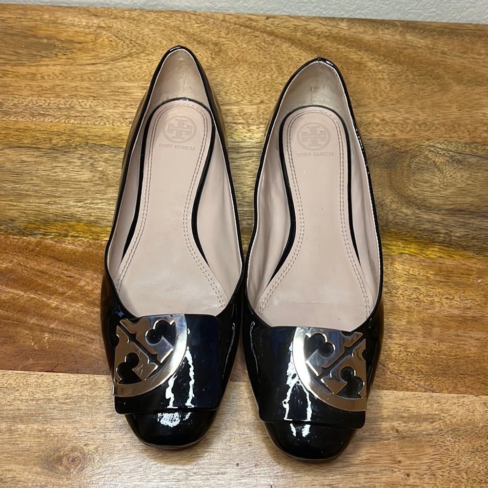Tory Burch square toe logo flat - Women’s Size 10